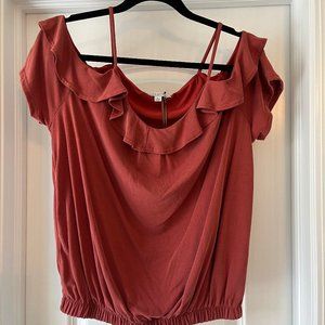 BRAND NEW W TAGS GREEN ENVELOPE COLD SHOULDER TOP SIZE L